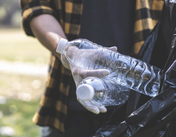 How to Manage Waste Responsibly While Trekking