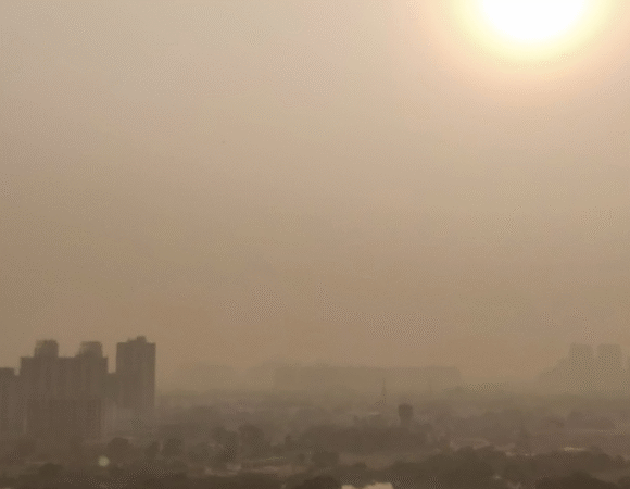 Delhi Air Pollution: Weekend Mountain Escape Guide for Clean Air