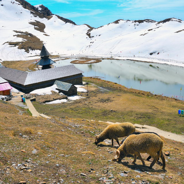 Prashar Lake Trek