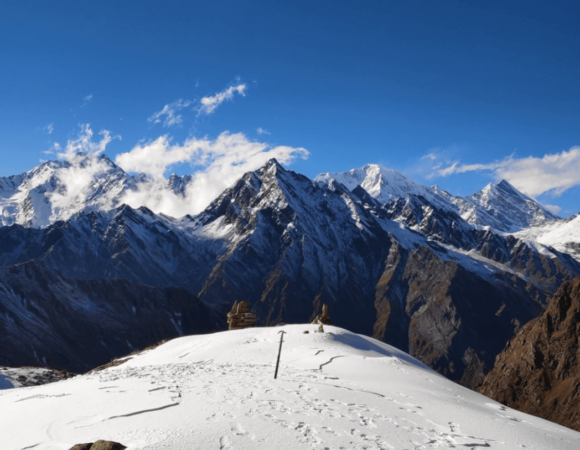 Mayali Pass Trek Guide 2024: History, Highlights, Best Time, How to Reach and Itinerary