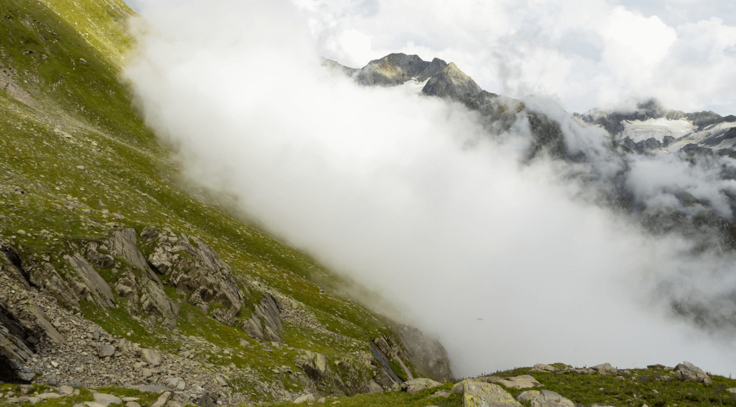 Thamsar Pass Trek - Cloudy Weather