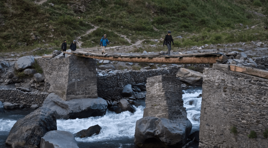 Bara-Bhangal-Trek-River-Crossing-Bridge